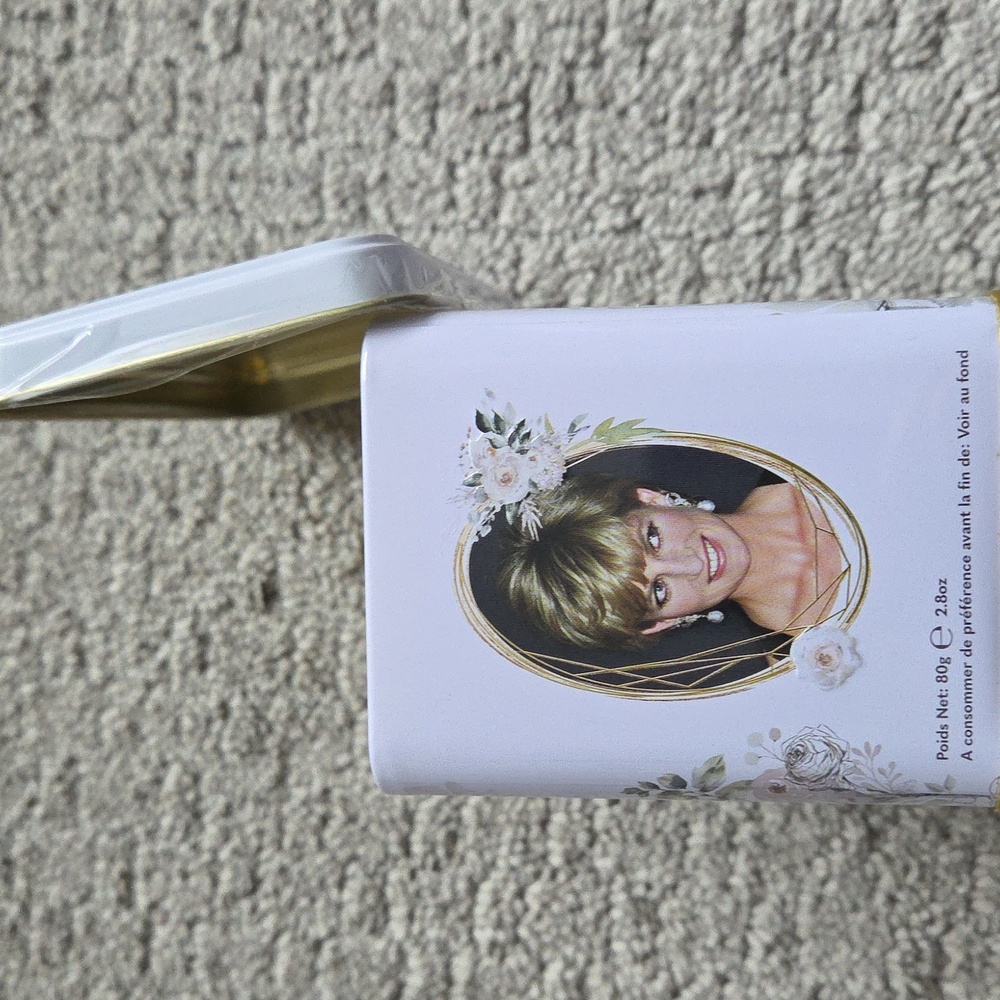 NWT Princess Diana Tea Tin with Tea - Picture 2 of 9